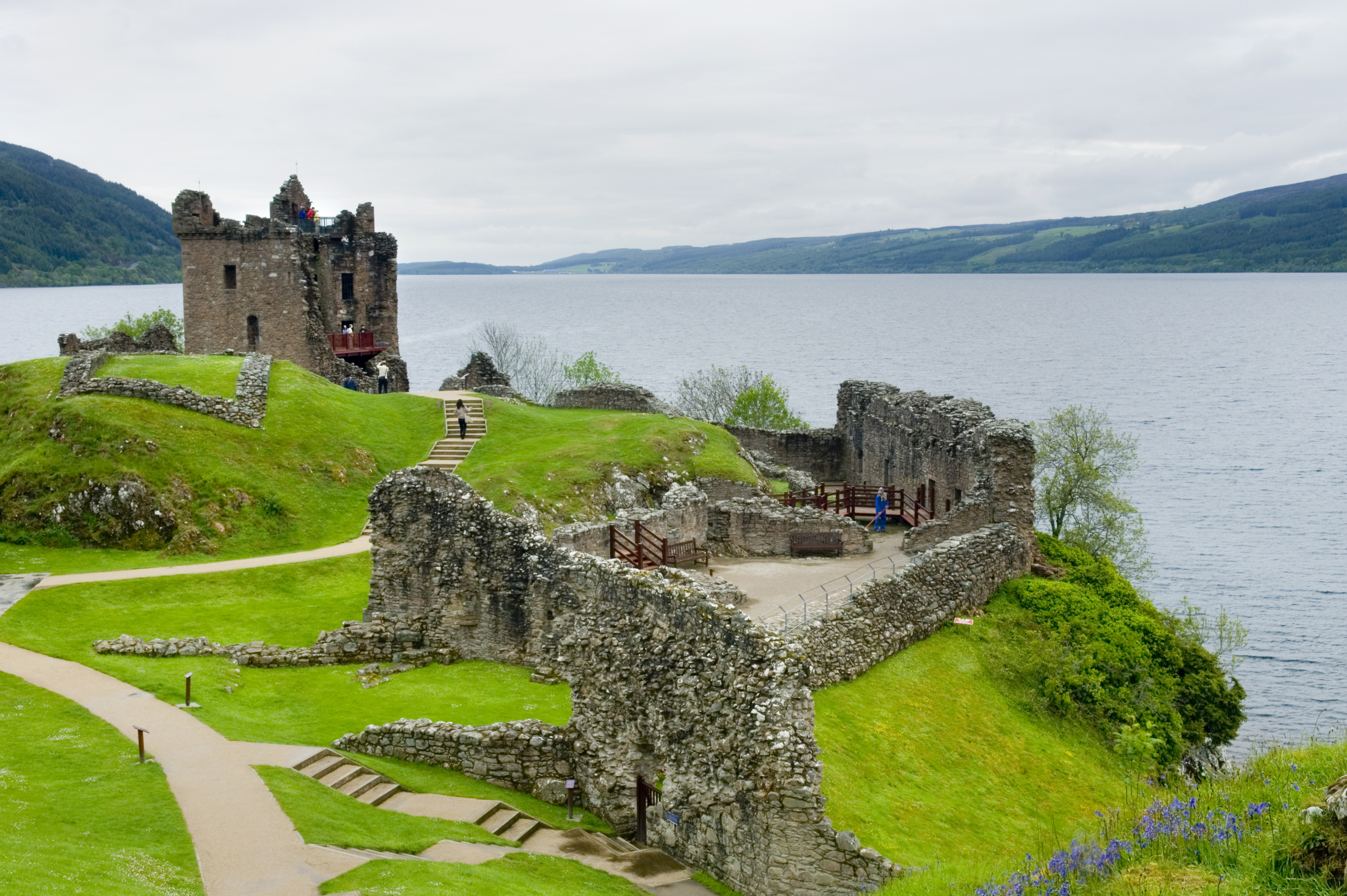 scotland castle remains and coast