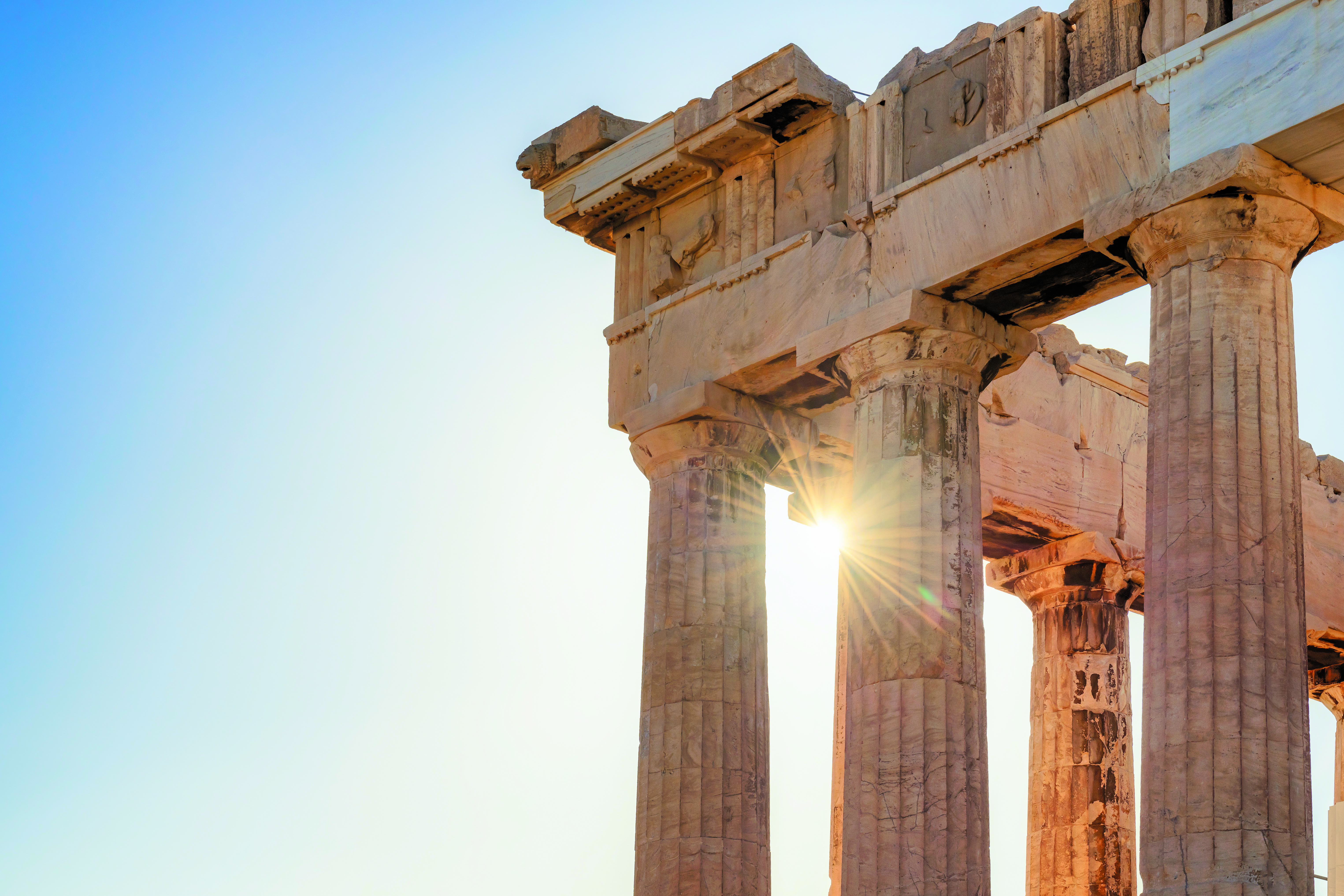 close up picture of the corner of the Parthenon