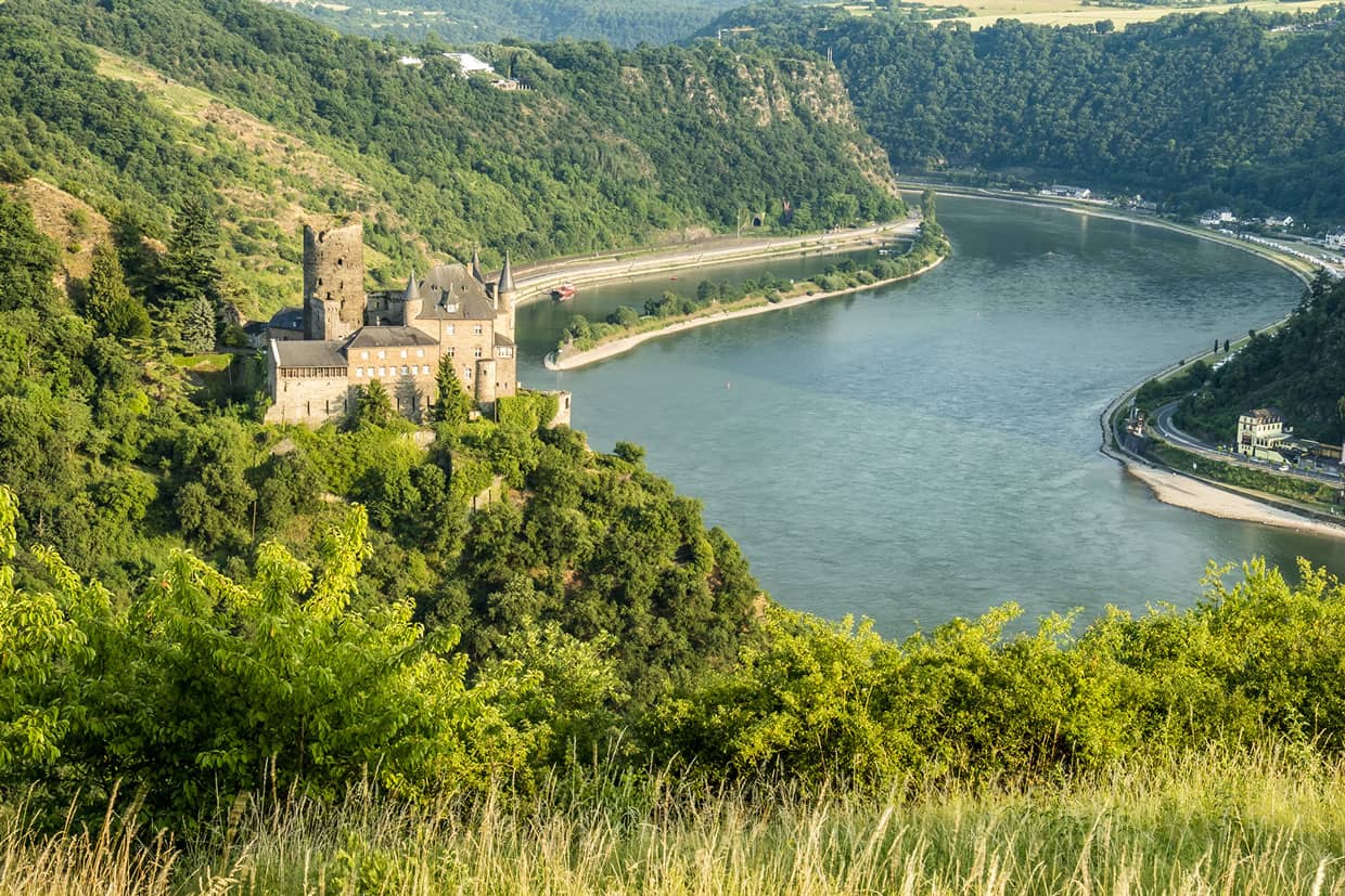 Scenic view of a bend in the Rhine river