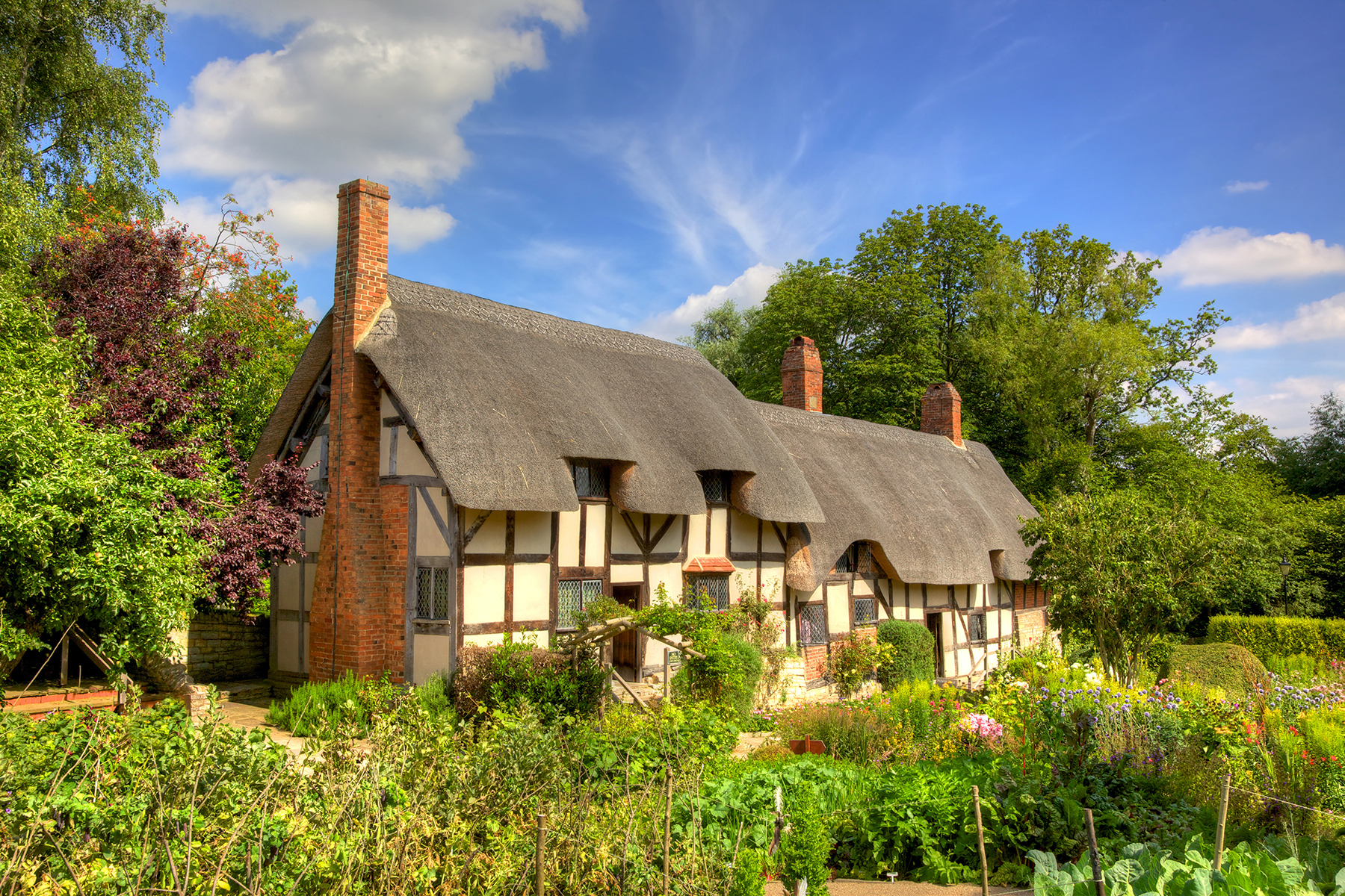 Anne Hathaway Home