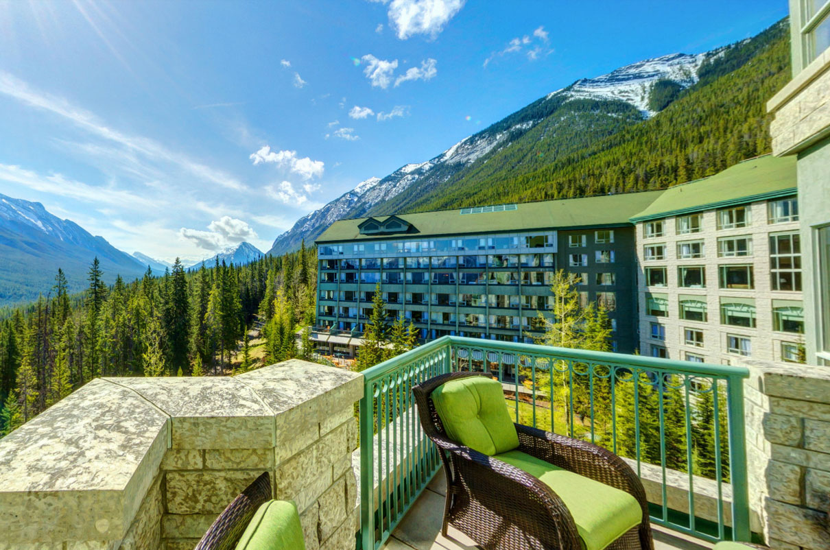 Rimrock exterior 2