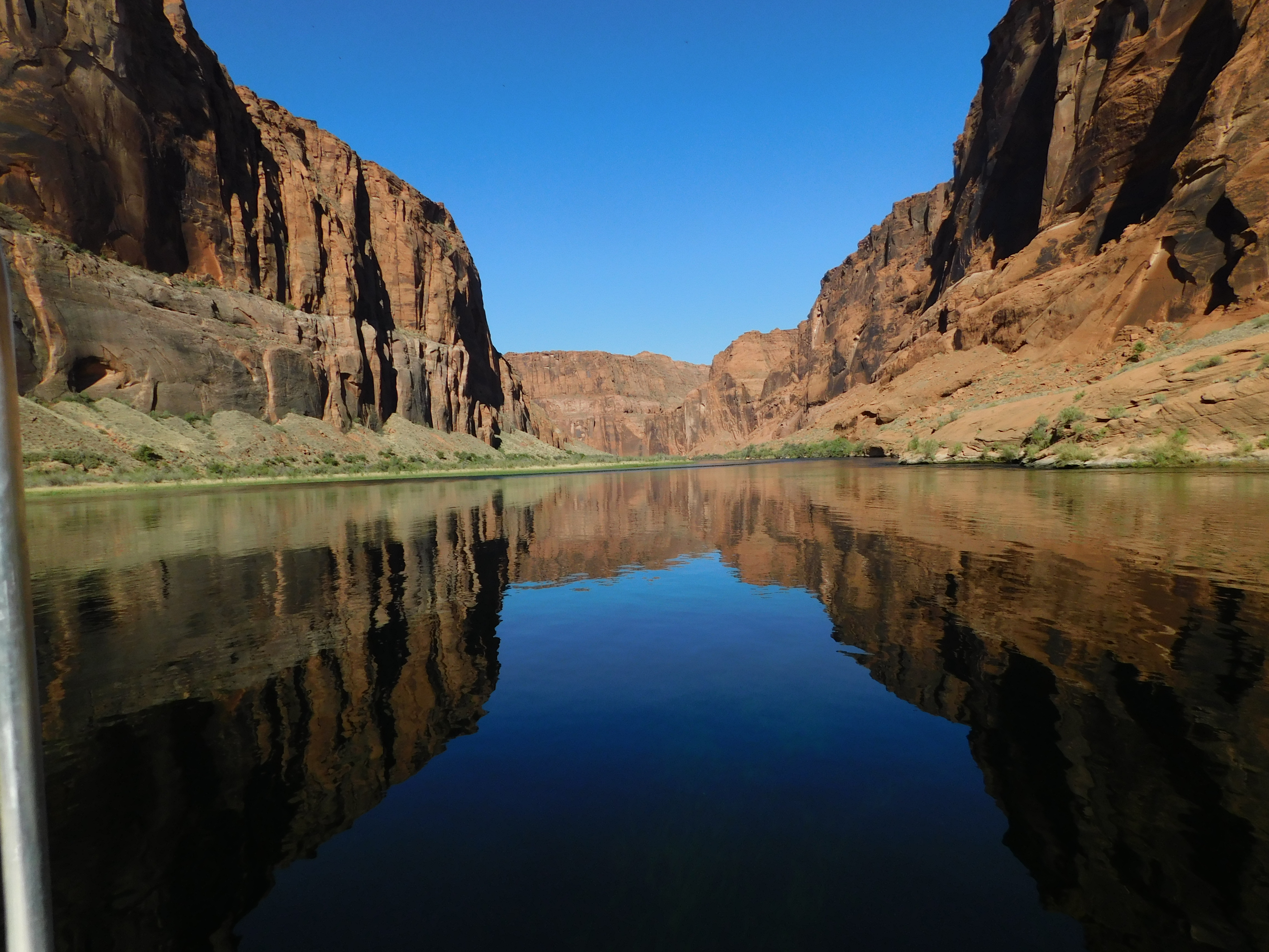 Water passage through large rock formations