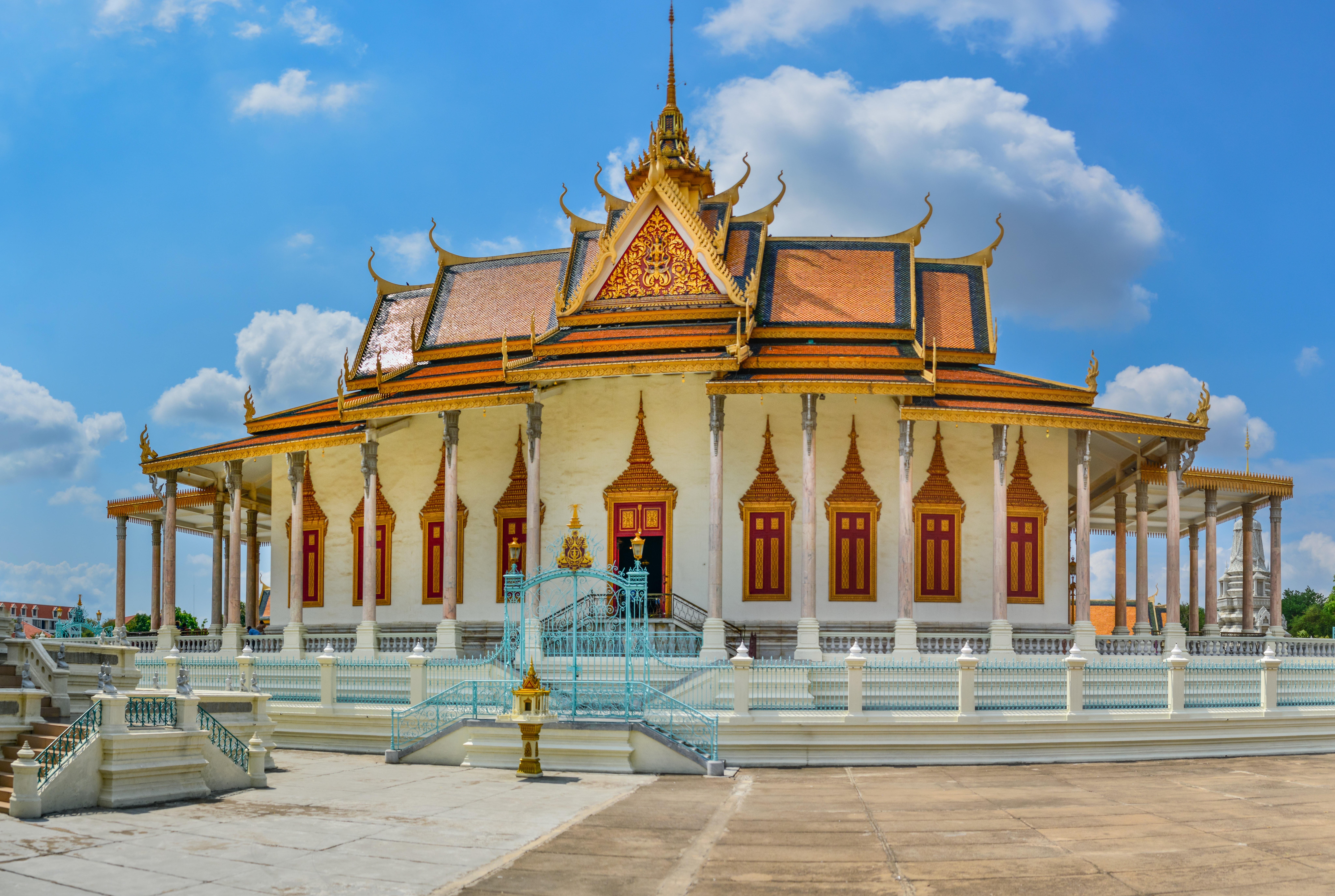 silver pagoda phnom penh
