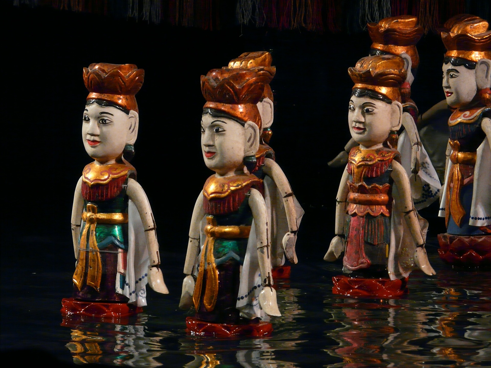 water puppet show