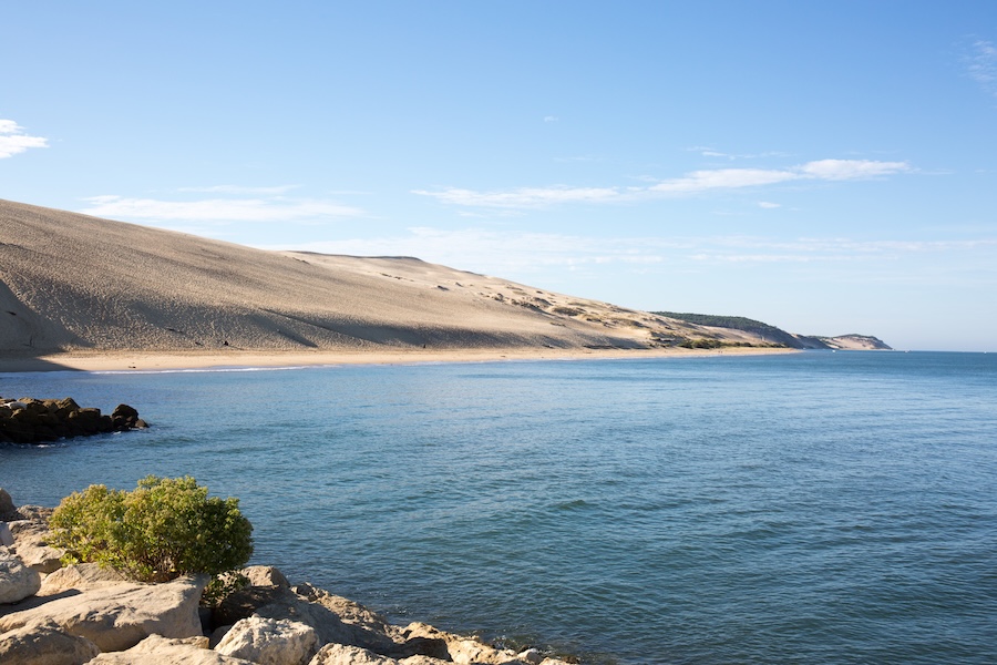 The ocean and beach of Dunedu Pilat
