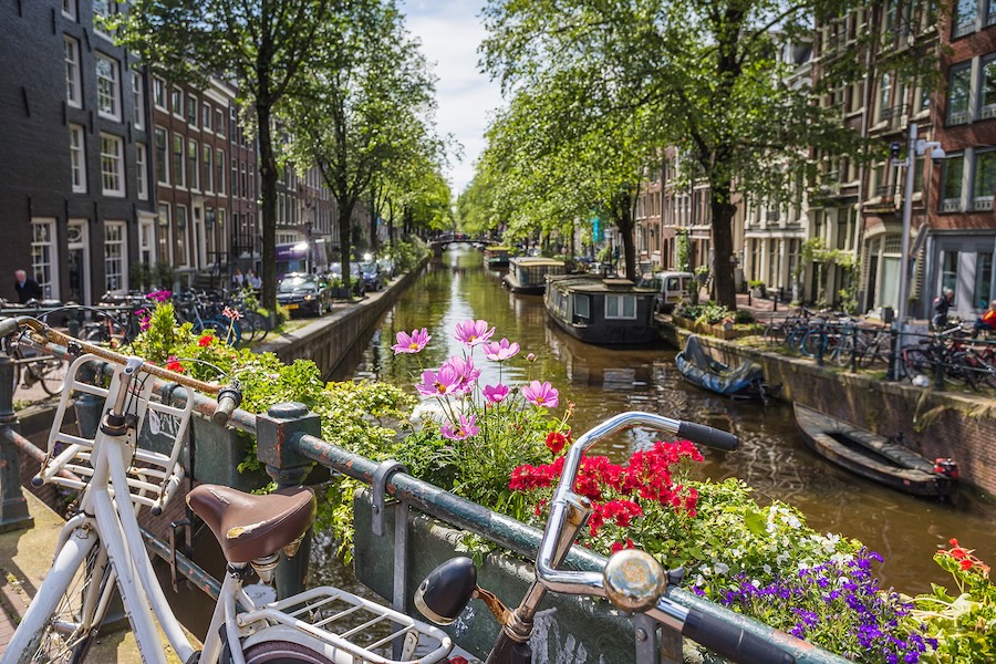 Amsterdam narrow waterway