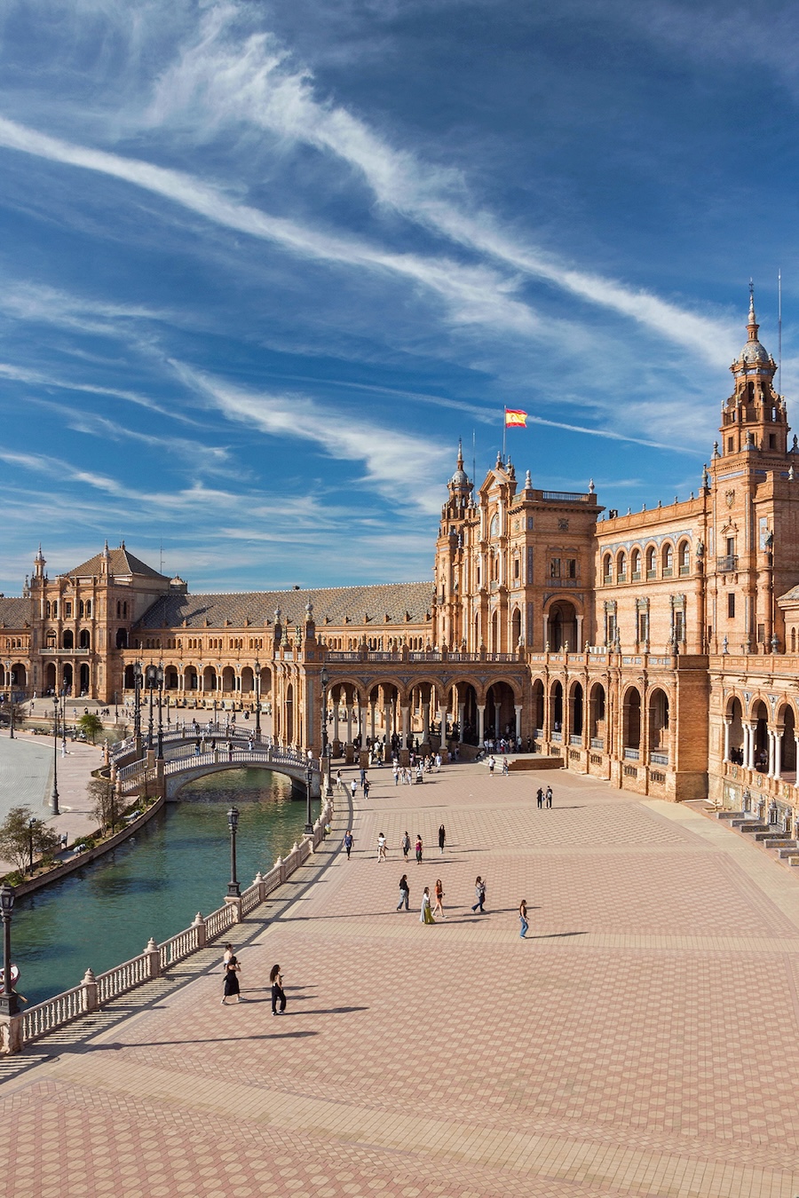 City walk along the waterway in Sevilla