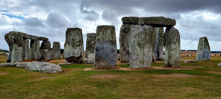 Stonehenge on a cloudy day