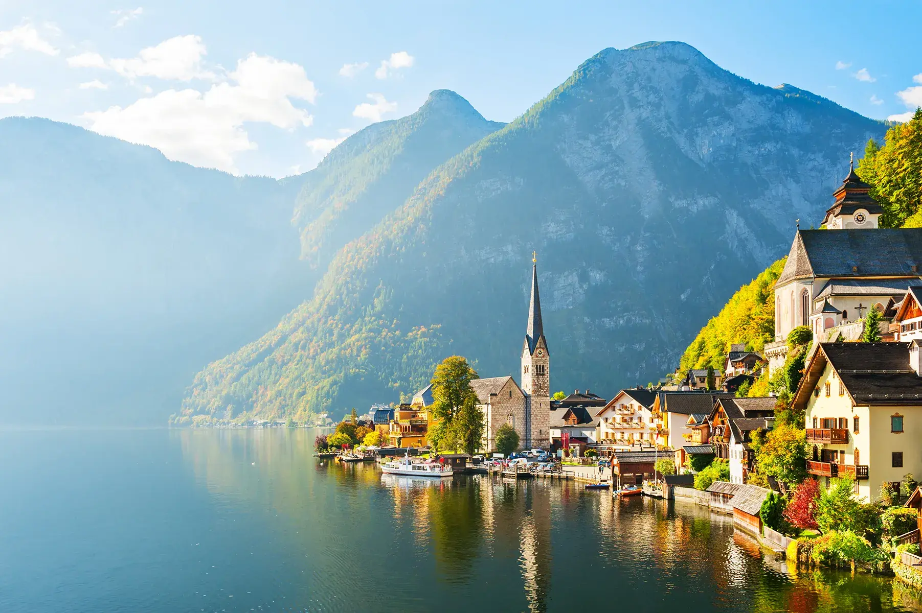 Hallstatt coast on the lake