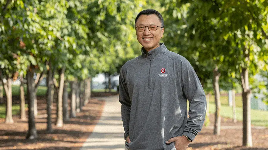 Daniel Hi-Chang Leung ’98, ’04 MBA