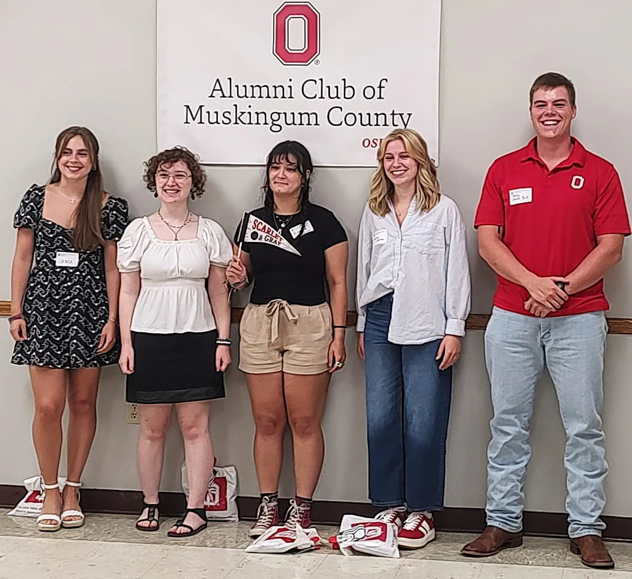 Group of students with Alumni Club of Muskingum County