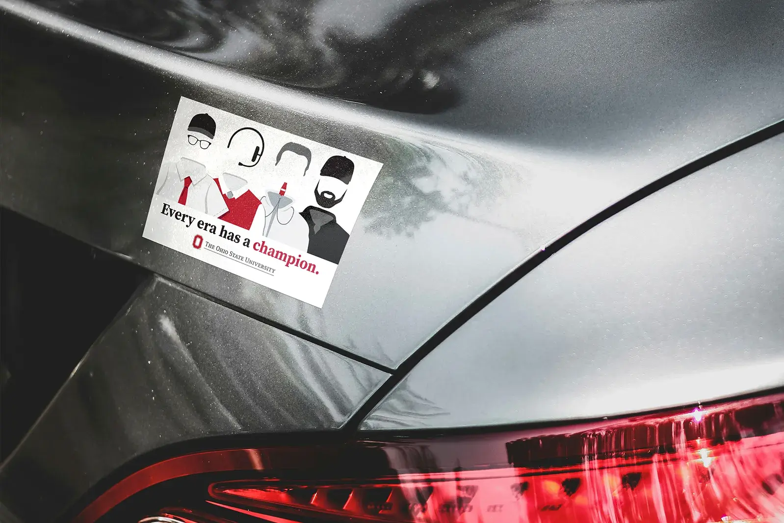 illustration of a car magnet on a gray vehicle