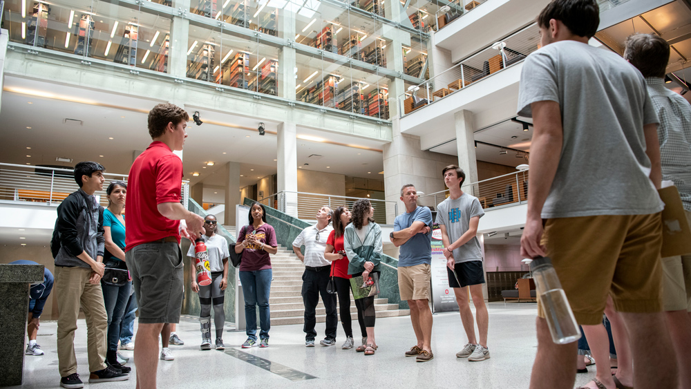 Student visiting Ohio State campus