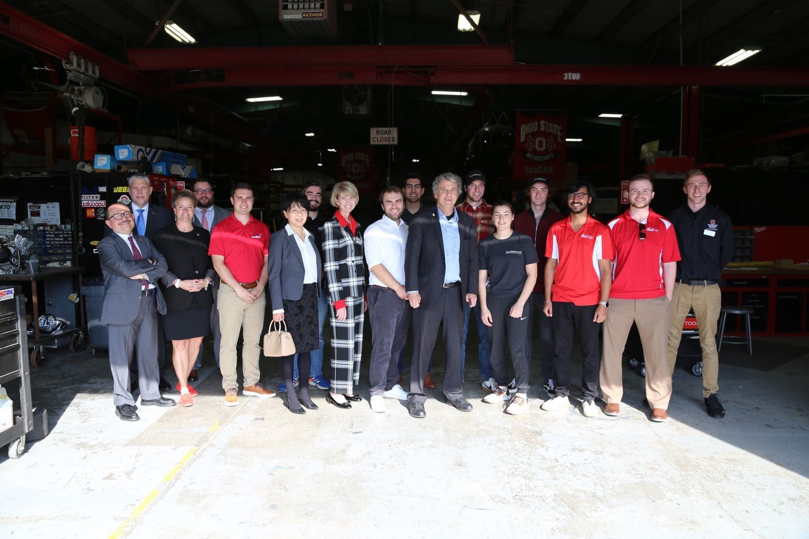 President Kristina M. Johnson and Sen. Sherrod Brown (center) toured the Center for Automotive Research, the future home of a dedicated research, development and testing laboratory supporting the deployment of zero-emission and low-emission public transportation buses.