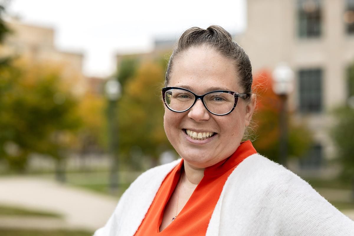 Headshot of Gretchen Klingler on the Ohio State University campus