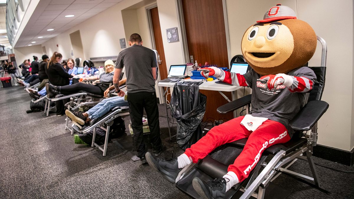 Brutus Buckeye gives blood